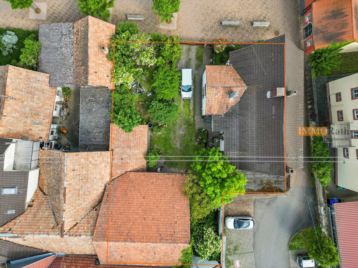 IMMORath.de - 5-Zimmer Doppelhaushälfte mit Innenhof - Foto 2