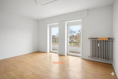 IMMORath.de - Bezugsfreie 4-Zimmer-Wohnung mit TG-Stellplatz