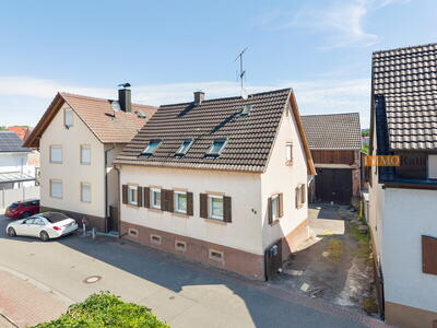 IMMORath.de - Charmantes Zweifamilienhaus mit historischem Altbau und modernem Anbau