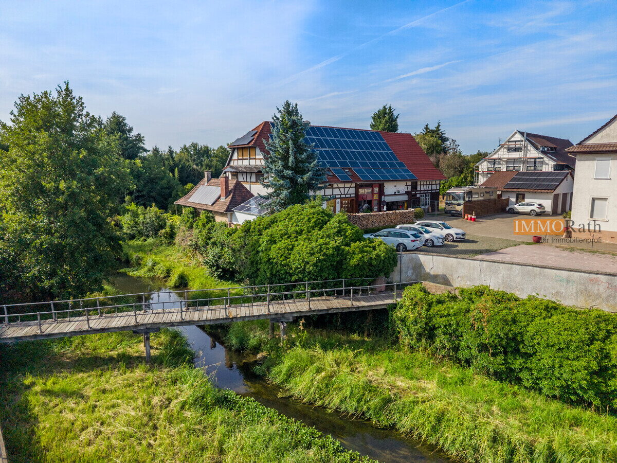 IMMORath.de - Anwesen mit Sauna auf weitläufigem Grundstück & Bachlauf