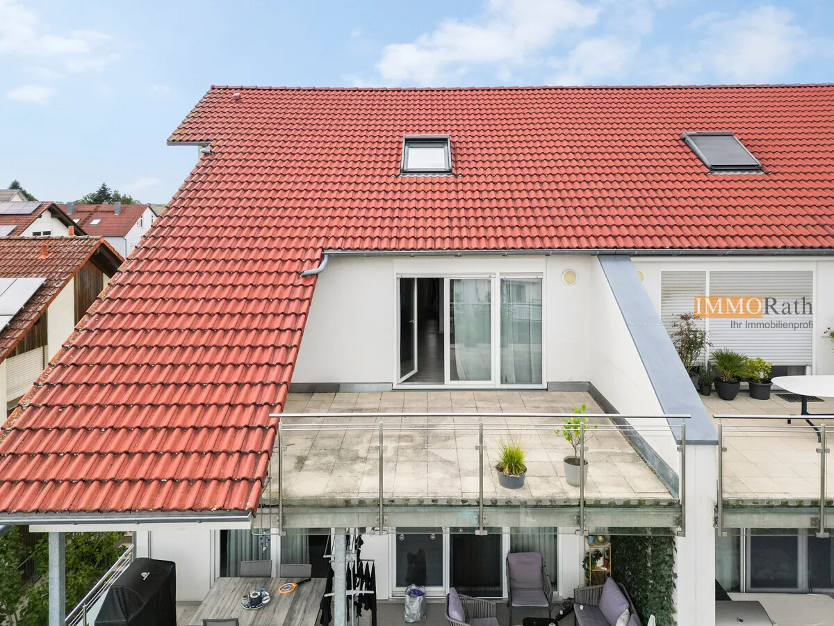 IMMORath.de - Großzügige Maisonettewohnung mit 5 Zimmern und Balkon mit Aussicht - Foto 2