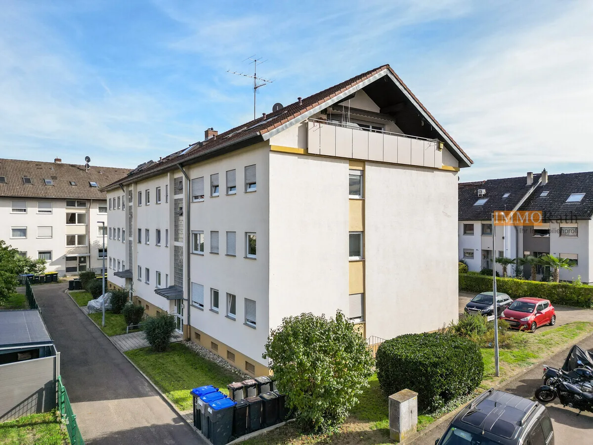 IMMORath.de - 4-Zimmerwohnung im Dachgeschoss mit Balkon in Hugstetten - Foto 2