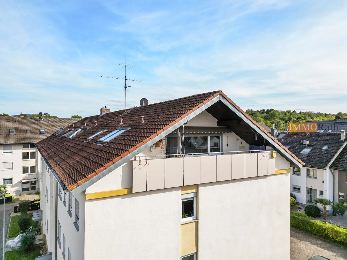 IMMORath.de - 4-Zimmerwohnung im Dachgeschoss mit Balkon in Hugstetten