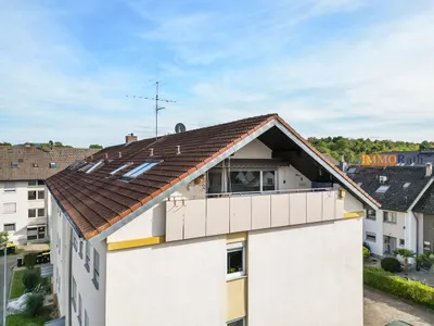 IMMORath.de - 4-Zimmerwohnung im Dachgeschoss mit Balkon in Hugstetten