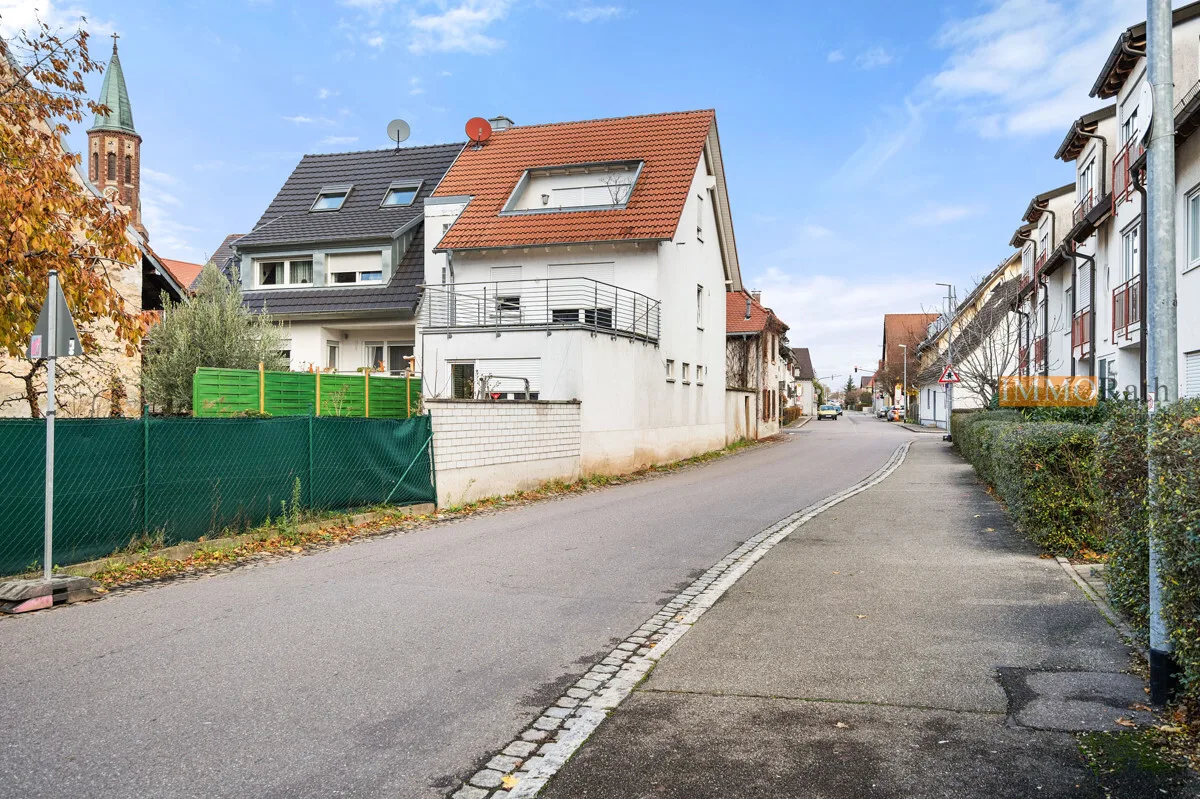 IMMORath.de - Großzügiges Einfamilienhaus mit Garten & Garage - Foto 2