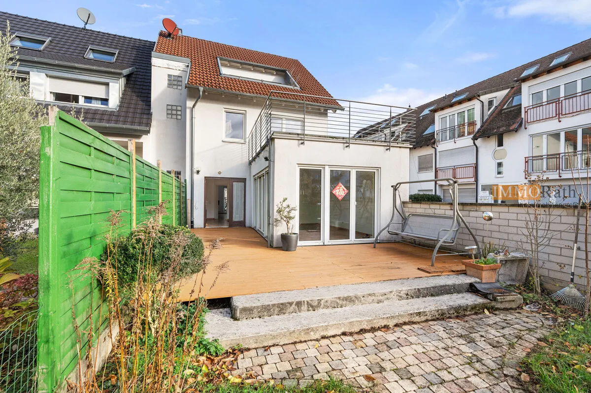 IMMORath.de - Großzügiges Einfamilienhaus mit Garten & Garage